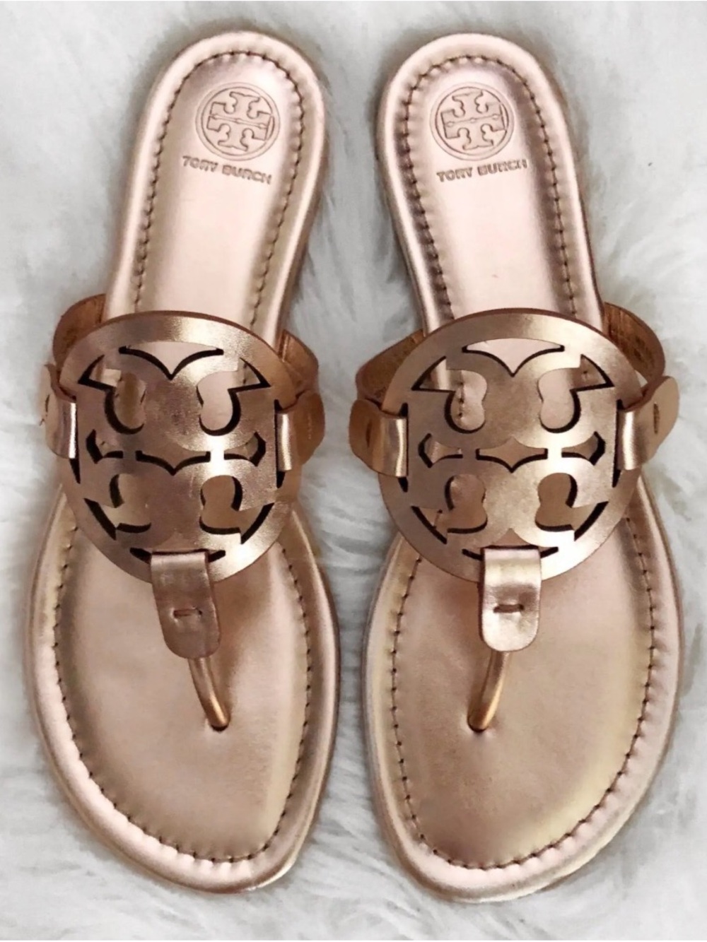 Tory Burch Metallic Rose Gold Miller Sandals! ✨🌹
